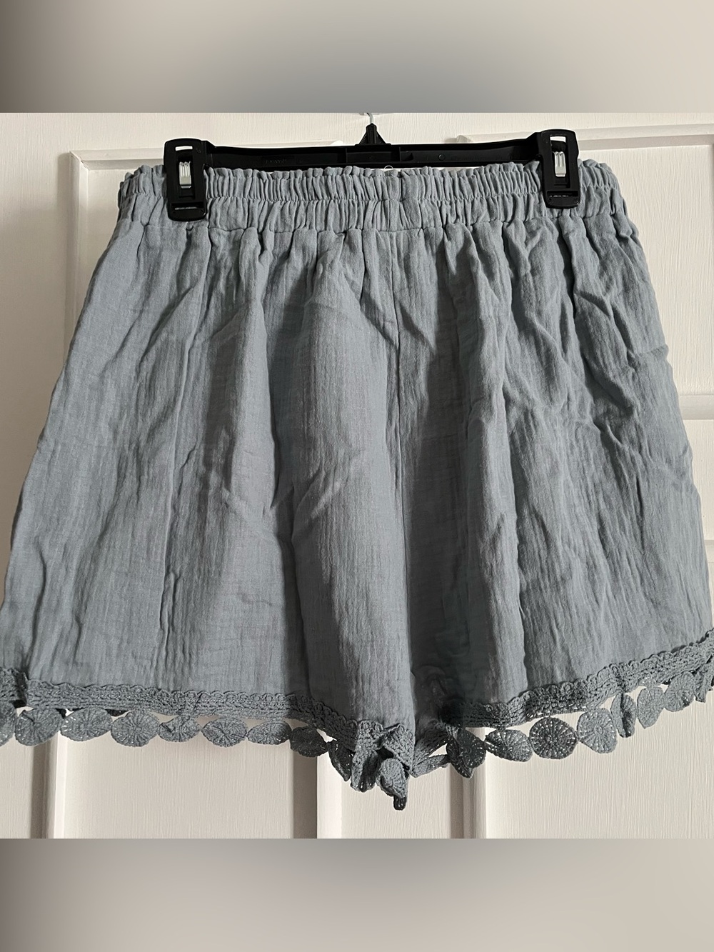 Gray Women's Elastic Waist Shorts with Scalloped Trim